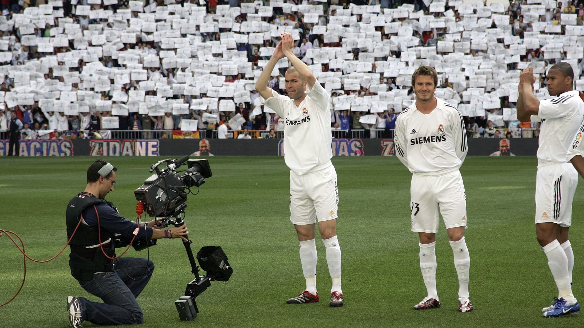 Zinédine Zidane dispute son dernier match avec le Real Madrid au stade Santiago-Bernabéu, le 7 mai 2006
