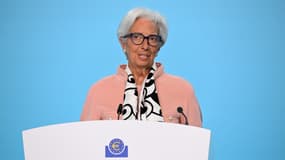 Christine Lagarde, présidente de la Banque centrale européenne (BCE), lors d'une conférence de presse sur la politique monétaire de la zone euro, au siège de la banque centrale à Francfort-sur-le-Main, dans l'ouest de l'Allemagne, le 17 avril 2025.