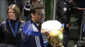 Coupe du monde de handball: l'équipe de France acclamée à son arrivée à Roissy