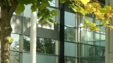 La proviseure du lycée Hélène-Boucher a été frappée le 17 octobre dernier après avoir tenté de raisonner des jeunes qui venaient de lancer un cocktail molotov devant l'établissement.