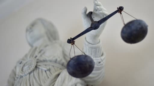 Quinze ans de prison ferme ont été requis lundi contre une mère accusée d'avoir à quatre reprises en 2014 tenté d'étouffer son nourrisson, aujourd'hui gravement handicapé.