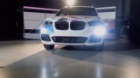 Ce concept basé sur un BMW X1 embarque 16 innovations technologiques, dont des barres de toit communicantes.