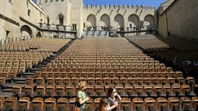 La cour d'honneur du Palais des Papes à Avignon prête le 5 juillet 2021 à accueillir le public du festival de théâtre (photo d'illustration)