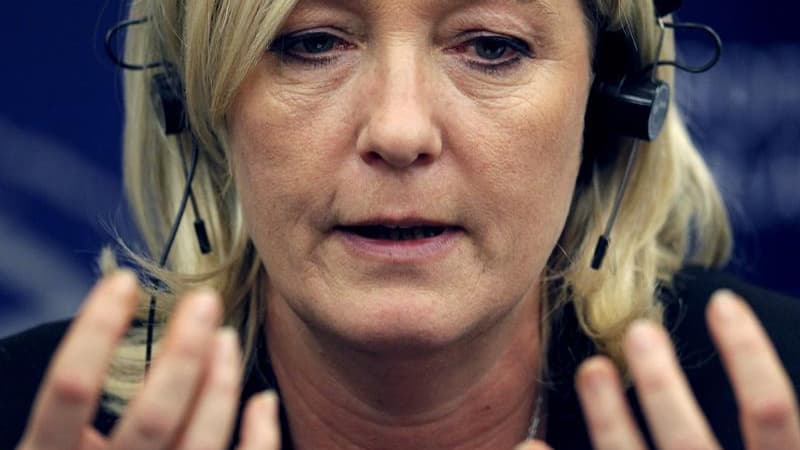 Marine Le Pen pourrait perdre son immunité parlementaire de députée européenne après un vote en ce sens d'une commission parlementaire. Ce vote fait suite à une demande de levée d'immunité formulée par la ministre de la Justice, Christiane Taubira, après