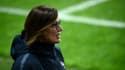 La sélectionneuse des Bleues Corinne Diacre durant le match contre la Slovénie au Mans, le 12 avril 2022