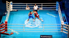 Le TQO de boxe à Londres a été maintenu la semaine dernière en pleine pandémie de coronavirus