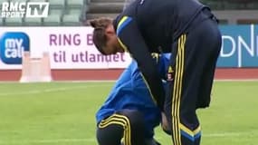 Ibrahimovic a chaud, il coupe son pantalon