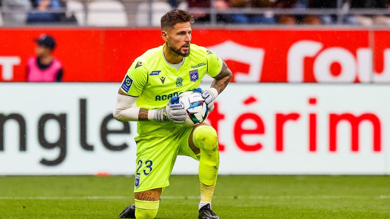 B. Costil