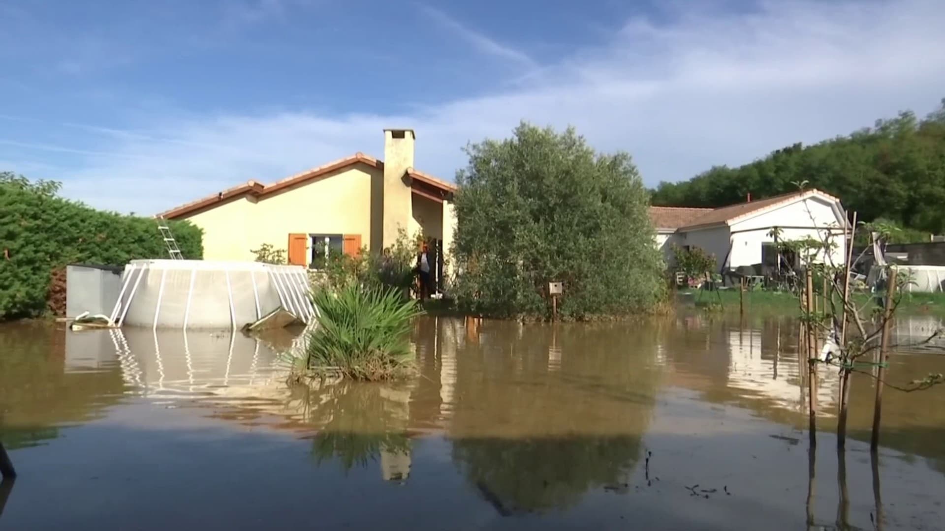 Une maison à Saint-Sorlin-en-Valloire après les inondations dans la Drôme.