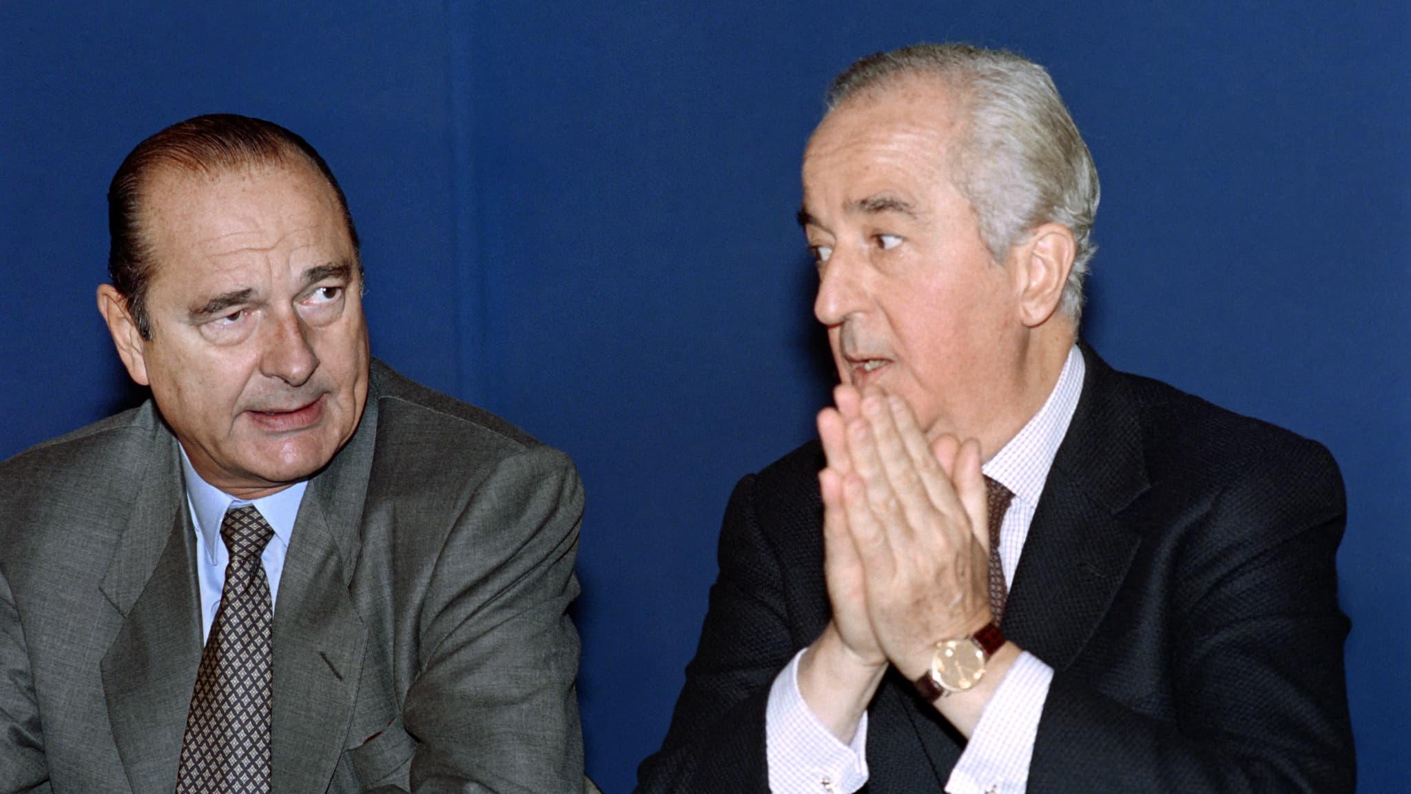 Le président du RPR Jacques Chirac aux côtés du Premier ministre Édouard Balladur, le 26 septembre 1993 à La Rochelle (Charente-Maritime). Le président du RPR Jacques Chirac aux côtés du Premier ministre Édouard Balladur, le 26 septembre 1993 à La Rochelle (Charente-Maritime).