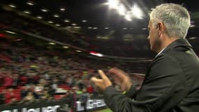 Quand José Mourinho applaudit les supporters après l’humiliation contre Tottenham