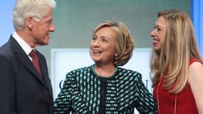 Bill et Hillary Clinton et leur fille Chelsea, le 24 septembre 2013.