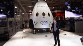 Présentation du Dragon V2 par Elon Musk, le PDG de SpaceX, à Hawthorne, Californie, Etats-Unis, le 29 mai 2014.