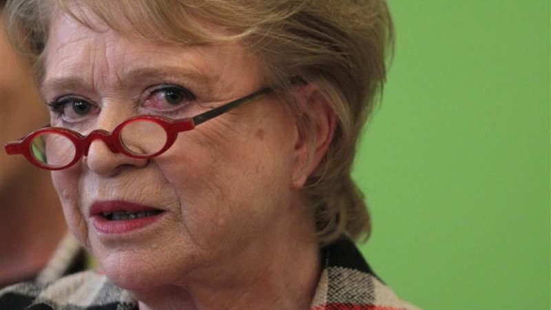 La candidate écologiste à l'élection présidentielle Eva Joly a accusé lundi l'Etat et Total de "complicité" pour obtenir l'annulation de la condamnation du groupe pétrolier français pour le naufrage de l'Erika en 1999. Le parquet général de la Cour de cas