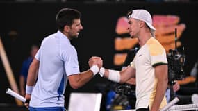 Novak Djokovic et Dino Prizmic à l'Open d'Australie, le 14 janvier 2024.