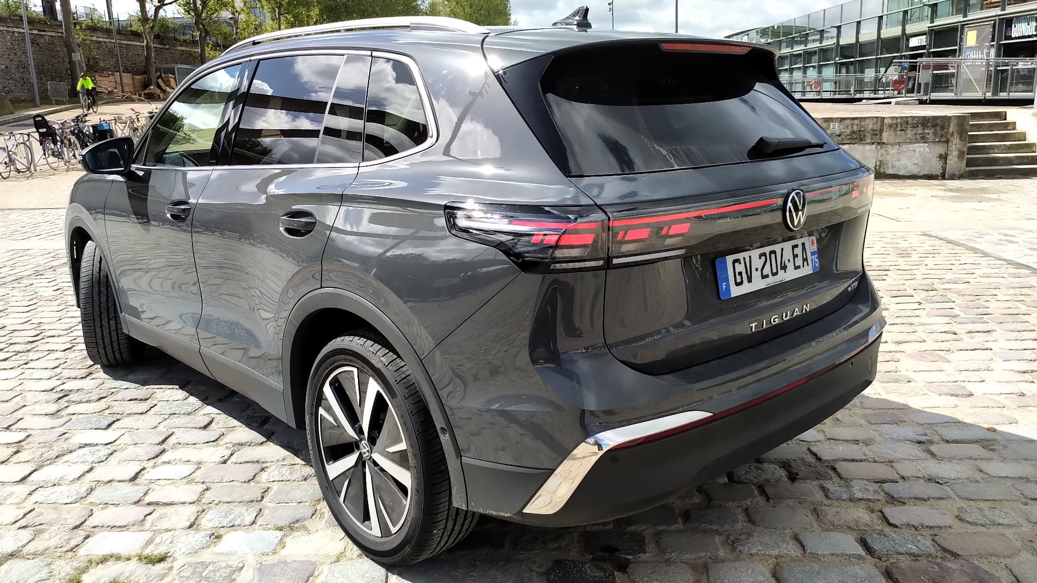Cette nouvelle génération du Tiguan a conservé les mêmes dimensions que la précédente, 4,54 mètres de long.