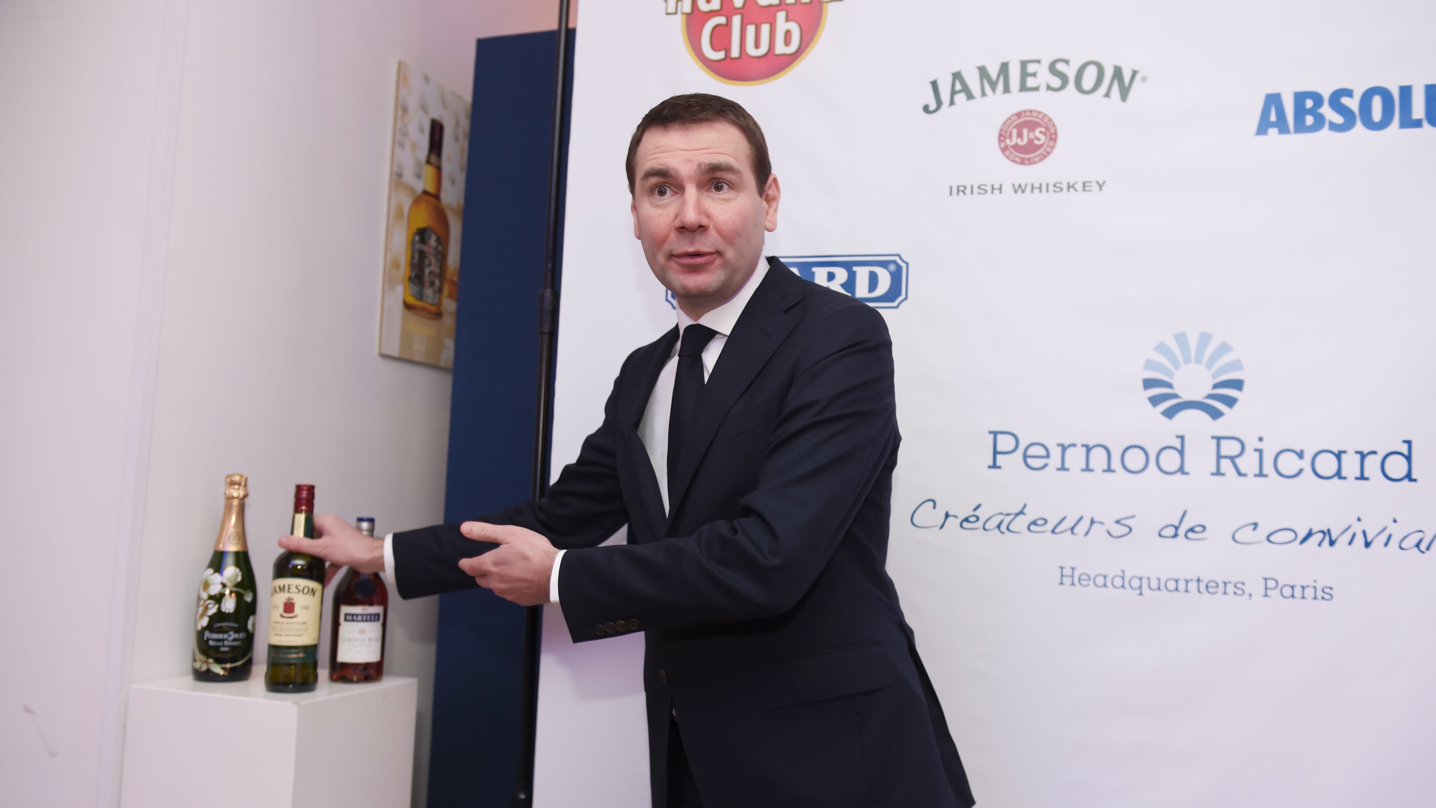 pernod ricard lance son premier programme d actionnariat salarie