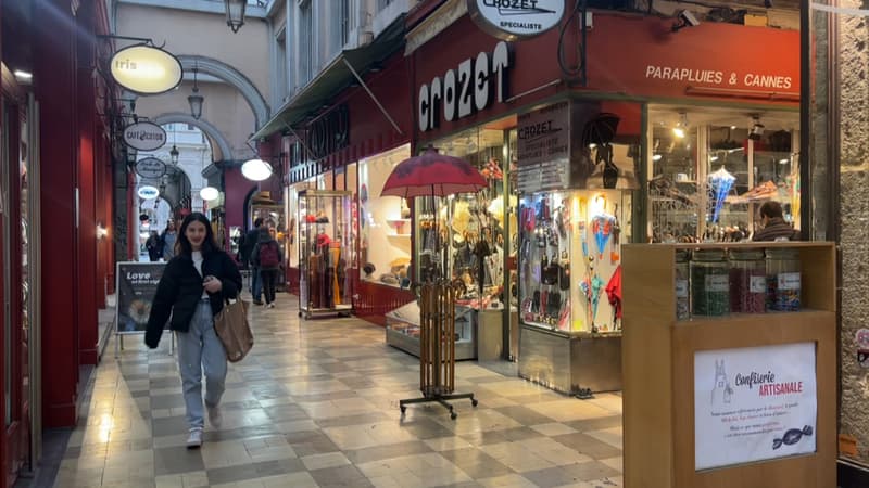 C'est navrant: la boutique de parapluie Crozet, vieille de 150 ans, va fermer ses portes à Lyon