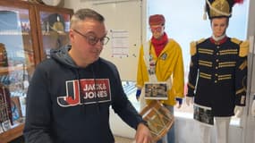 Cô Boont'che, Pascal Bonne de son vrai nom, est le tambour-major du carnaval de Dunkerque.