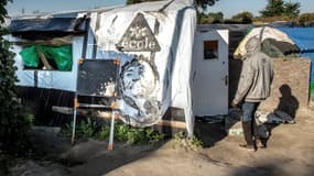 L'avenir de l'école de la Jungle de Calais est en question (illustration)
