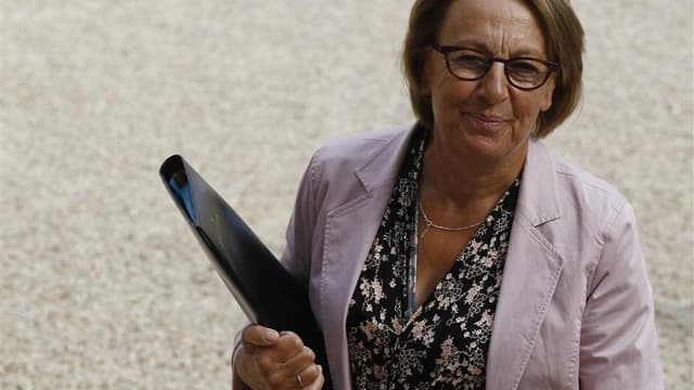La ministre de la Fonction publique Marylise Lebranchu. Le gouvernement a appelé mardi les syndicats de fonctionnaires au réalisme en annonçant l'ouverture en octobre de négociations sur les carrières et les rémunérations. /Photo prise le 22 août 2012/REU