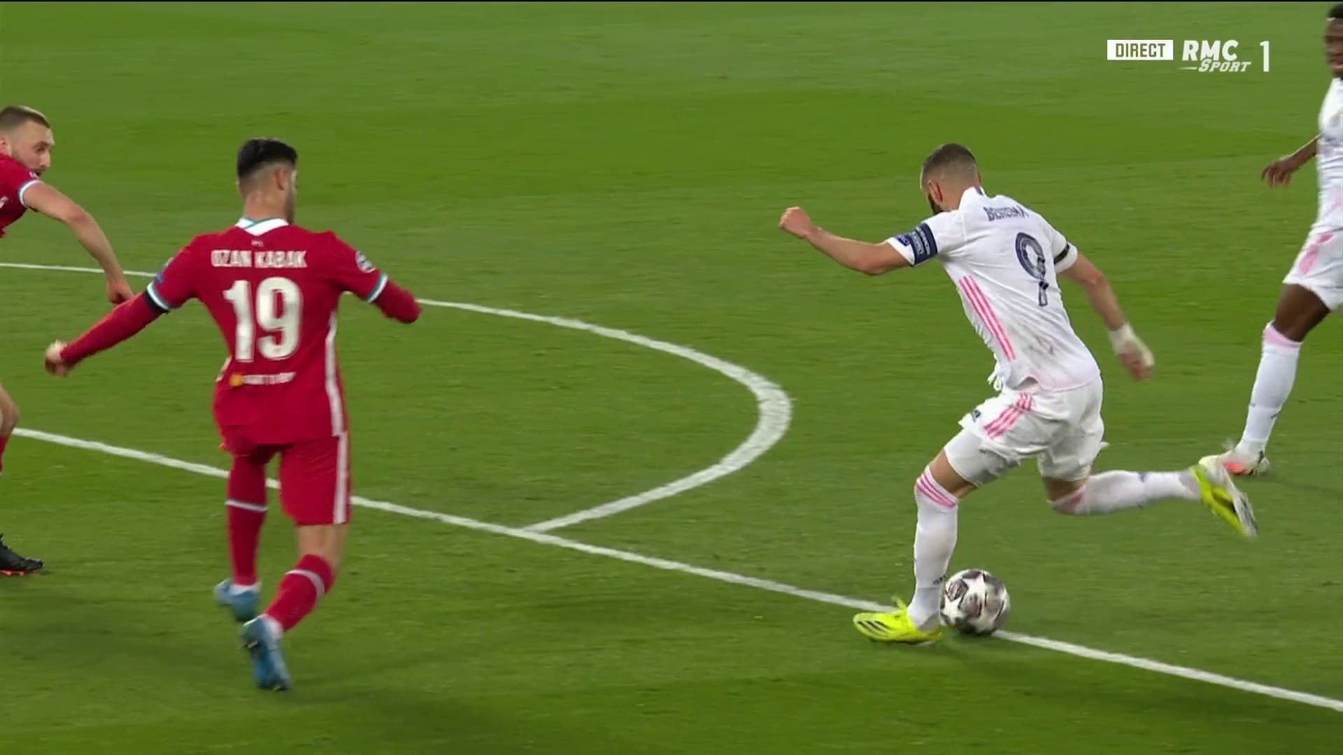 L'action sublime de Benzema L'action sublime de Benzema