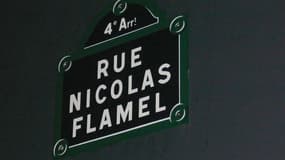 Nicolas Flamel, souvent décrit comme alchimiste était un notable parisien.