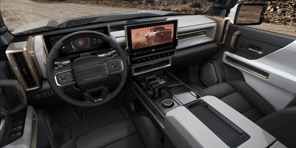 L'intérieur du Hummer électrique L'intérieur du Hummer électrique