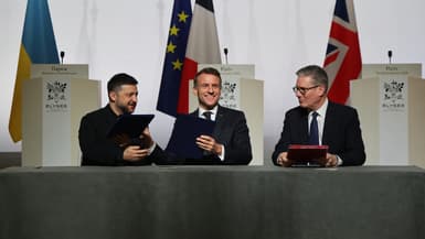 Volodymyr Zelensky,Emmanuel Macron et Keir Starmer, au palais de l'Élysée à Paris, le 6 janvier 2026.