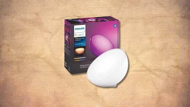 Le secret pour contrer la grisaille automnale tient dans cette lampe Philips à petit prix