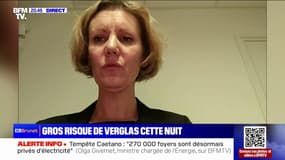 Neige dans la Manche: l'interdiction de circulation des poids lourds restera en vigueur ce vendredi "jusqu'à nouvel ordre", indique la directrice de cabinet du préfet