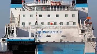 Les CRS ont délogé tôt ce jeudi matin les marins CGT de la SNCM qui bloquaient les accès au port de Marseille depuis deux jours.