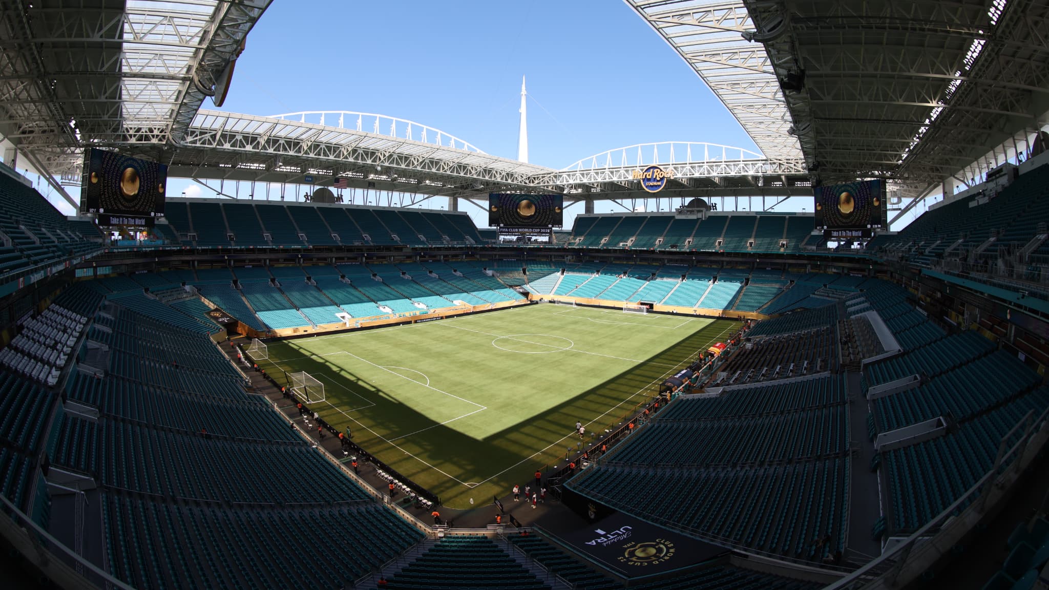 UN RÉTROPÉDALAGE EN RÈGLE: LE MATCH DE LIGA ENTRE VILLARREAL ET LE BARÇA À MIAMI EST ANNULÉ
