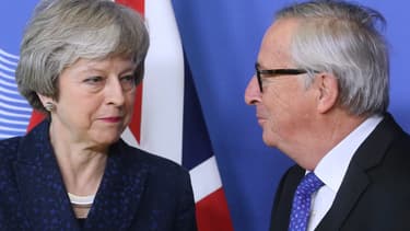 La Première ministre britannique Theresa May et le président de la Commission européenne Jean-Claude Juncker veulent faire un "point" sur le Brexit