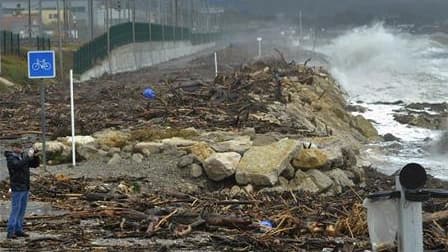 Sur la cote méditérranéenne, entre Nice et Antibes, le 6 novembre. Un arrêté de catastrophe naturelle sera pris vendredi afin de permettre aux victimes des récentes intempéries dans le Sud-Est d'engager au plus vite les procédures d'indemnisation, a annon