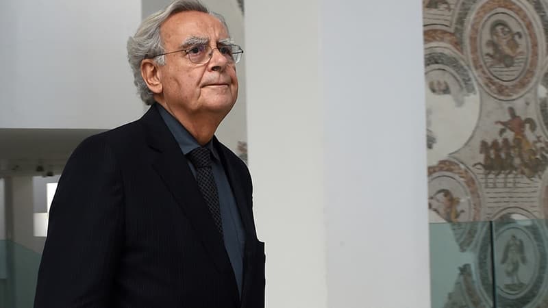 Bernard Pivot au musée du Bardo à Tunis, pour y dévoiler la liste des quatre finalistes en lice pour le Goncourt.