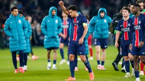 Les joueurs du PSG après leur défaite contre Liverpool le 5 mars 2025