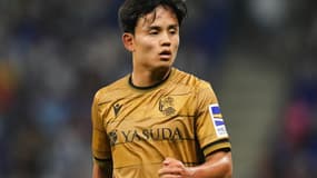 Take Kubo sous le maillot de la Real Sociedad lors de la saison 2024-2025.