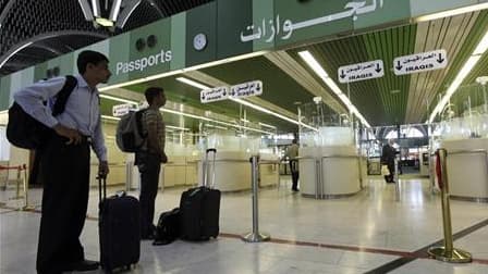 A l'aéroport de Bagdad. La secrétaire d'Etat chargée du commerce extérieur, Anne-Marie Idrac, a salué samedi la réouverture d'une ligne aérienne Paris-Bagdad, qu'elle inaugurera en soirée pour se rendre à la Foire internationale de Bagdad à la tête d'une