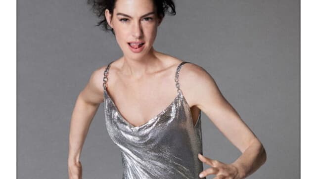 Anne Hathaway pour Versace Anne Hathaway pour Versace
