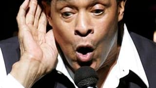 Le chanteur de jazz américain Al Jarreau a été hospitalisé dans un état critique à Gap (Hautes-Alpes) dans la nuit de jeudi à vendredi après un malaise sur scène/Photo d'archives/REUTERS/Herwig Prammer