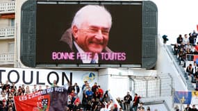 DSK est apparu sur le grand écran du stade pendant quelques instants.