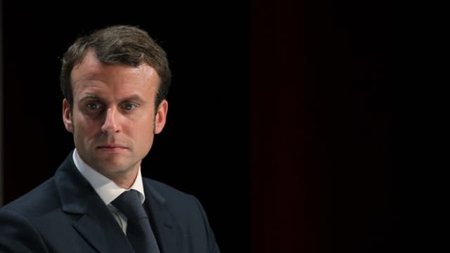 Le ministre de l'Economie, Emmanuel Macron, va assouplir la disposition réclamée depuis longtemps par les entreprises, mais critiquée par les journalistes