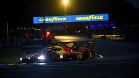 La Ferrari n°50, en tête des 24 heures du Mans à moins de cinq heures de l'arrivée, le 16 juin 2024