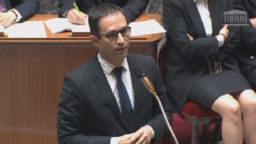 Benoît Hamon a qualifié de "meurtre abominable" la mort de l'institutrice d'Albi.