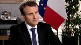 Emmanuel Macron a également promis d'évaluer tous les six mois les effets de sa loi.
