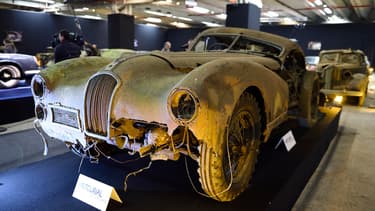 Selon la Fédération francaise des véhicules d'époque près de 800 000 véhicules considérés comme pièces de collection se cachent encore dans le pays.