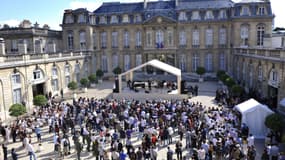 Un concert dans la cour de l'Élysée