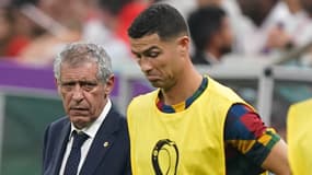 Fernando Santos avec Cristiano Ronaldo lors de Portugal-Suisse au Mondial 2022