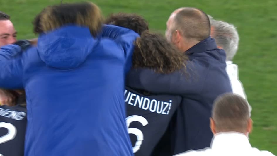 Tudor a célébré avec les joueurs de l'OM, le 13 novembre 2022 Tudor a célébré avec les joueurs de l'OM, le 13 novembre 2022